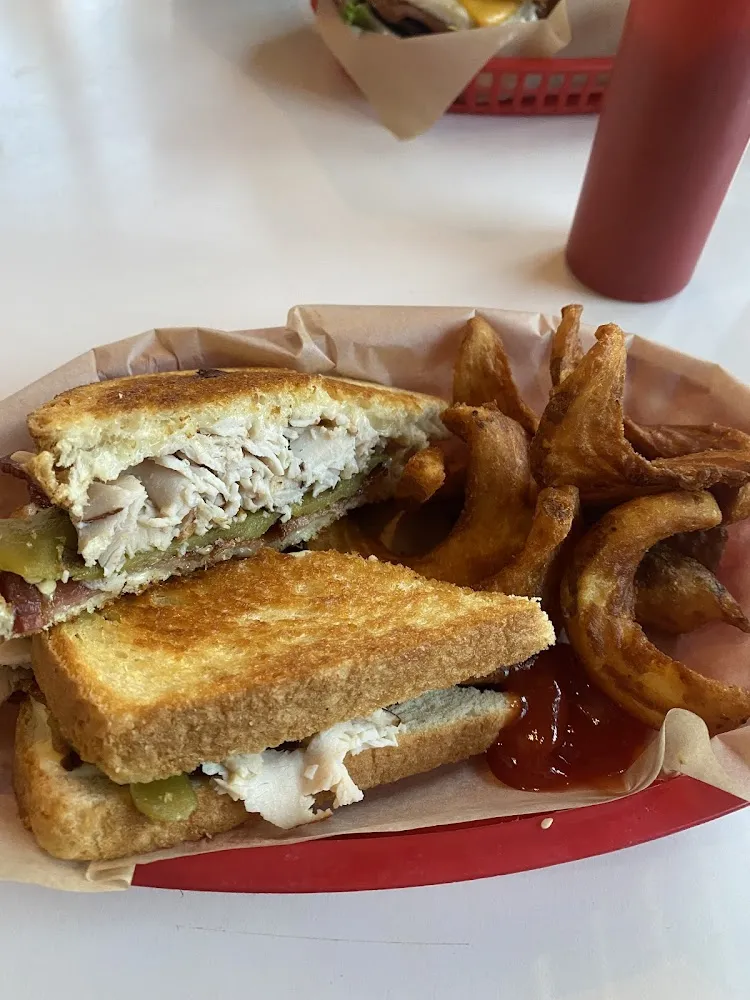 Ape Sandwich with Fries